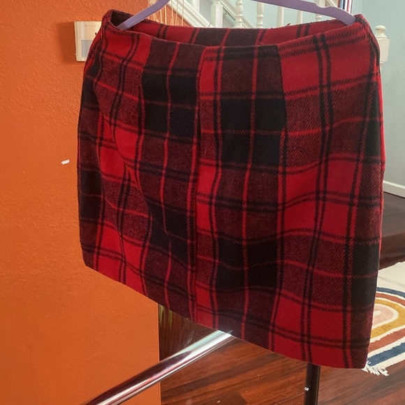 NWT HYFVE Red and Black Plaid Mini Skirt, Large - Picture 2 of 6